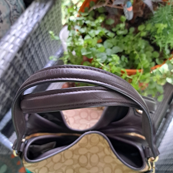 COACH EDIE G1680 Khaki Canvs Signatur and Brown Leather Shoulder Bag Excellent - Picture 6 of 15